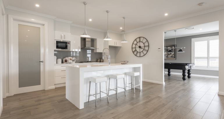 Casaview Homes Design Elite 33 wide view kitchen